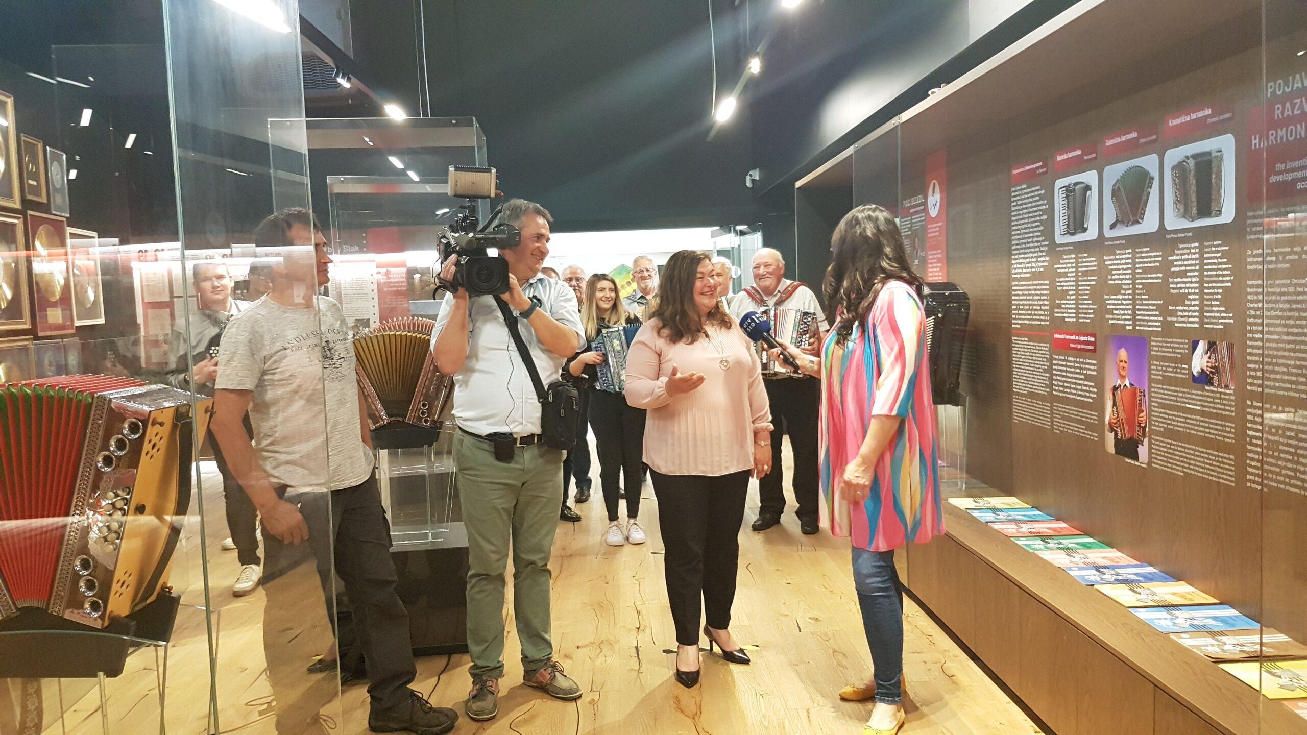 RTV SLO NEPOSREDNO V ODDAJO DOBRO JUTRO