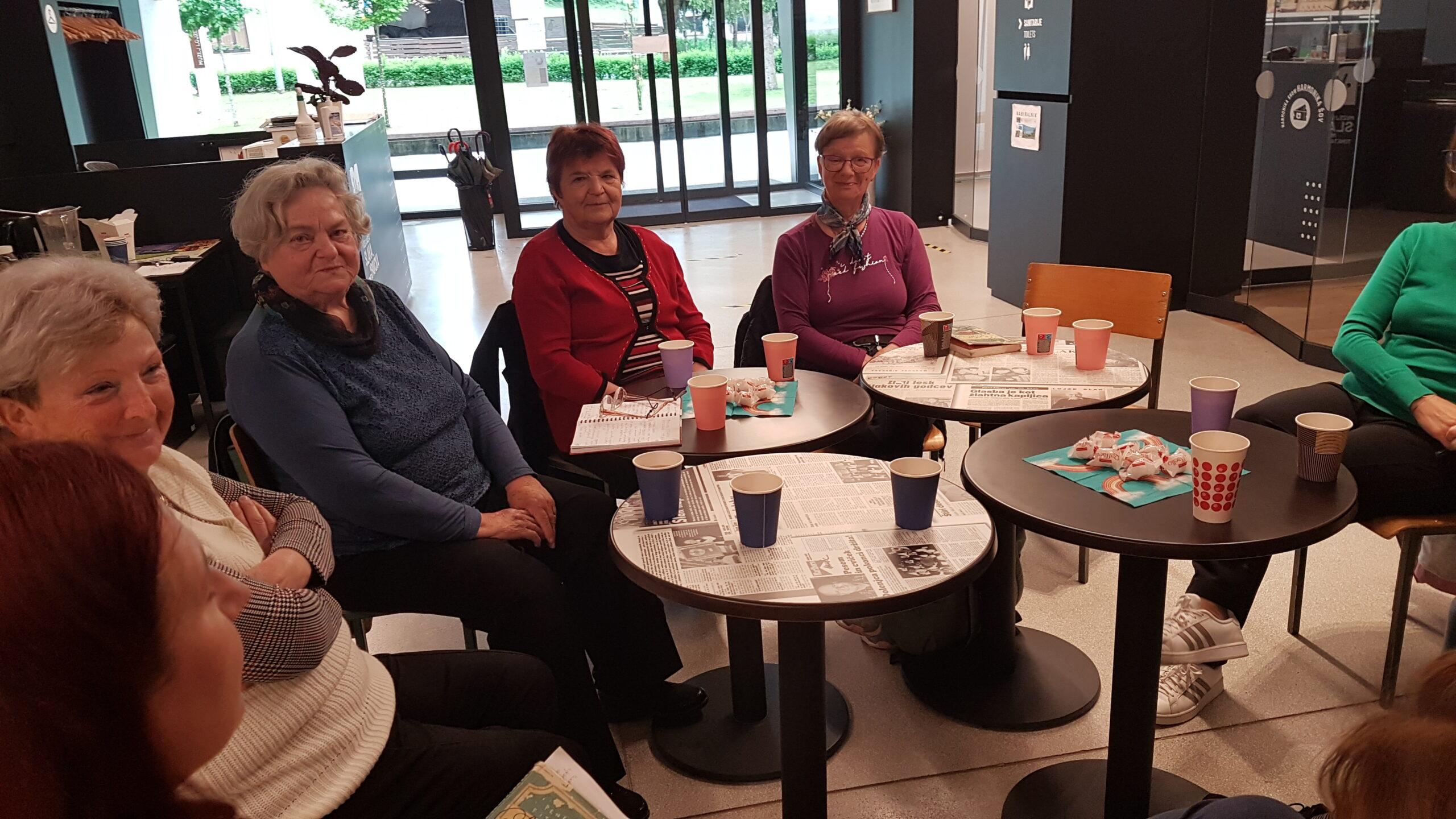 Bralni klub: Knjigarna