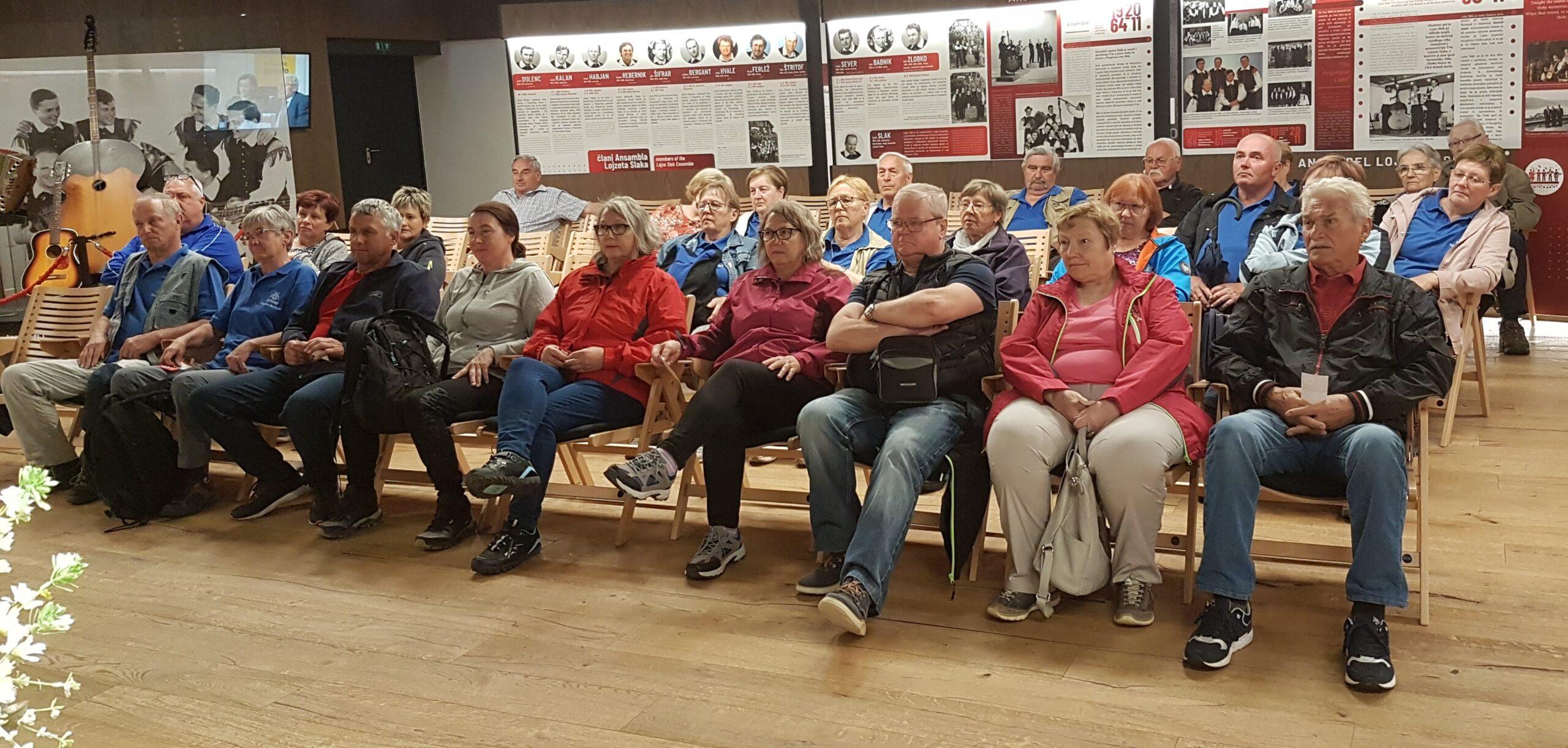 Obisk društva dvojčkov